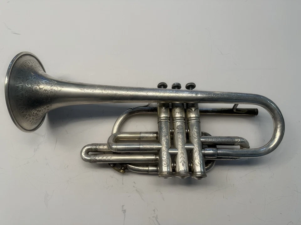 BESSON & Co. Chicago Bore 50 Medals of Honour Serial # 64917 CIRC 1898-1902 MINT - Image 3 of 4