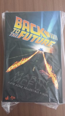 Hot Toys MMS 257 Back To The Future Marty McFly Michael J. Fox (Normal Version)