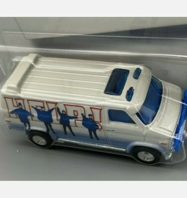 Hot Wheels Pop Culture 1:64 2019 The Beatles Custom GMC Panel Van