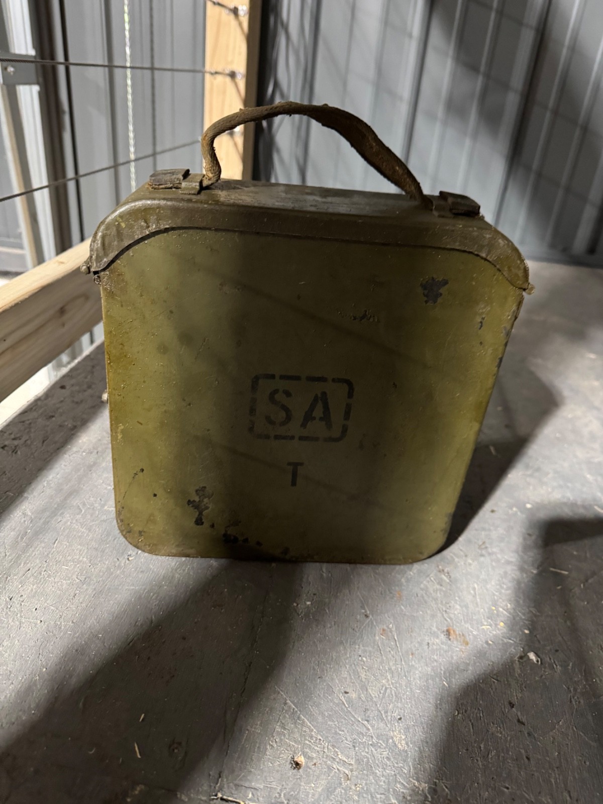 ORIGINAL WWII SOVIET RUSSIAN MAXIM 250RD AMMO CAN & AMMO BELT