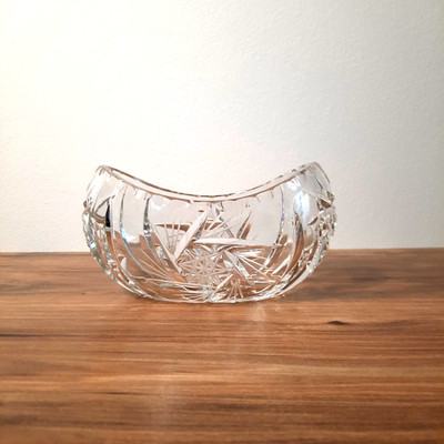 Schale / Schüssel aus geschliffenem Kristallglas Schiffchen 17x10x9 667g