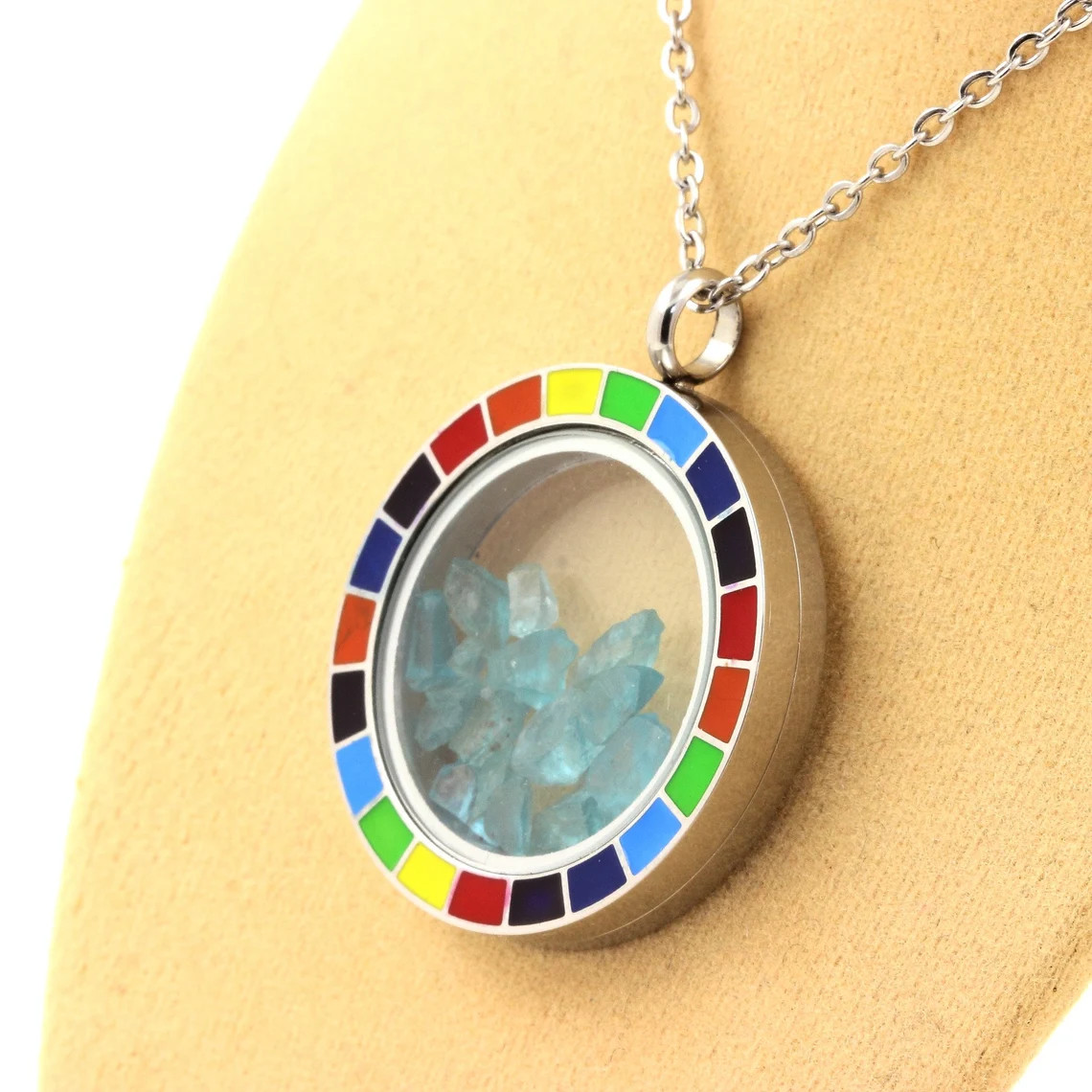 Pendentif Apatite Paraiba brut et collier original Arc-en-ciel pour femme