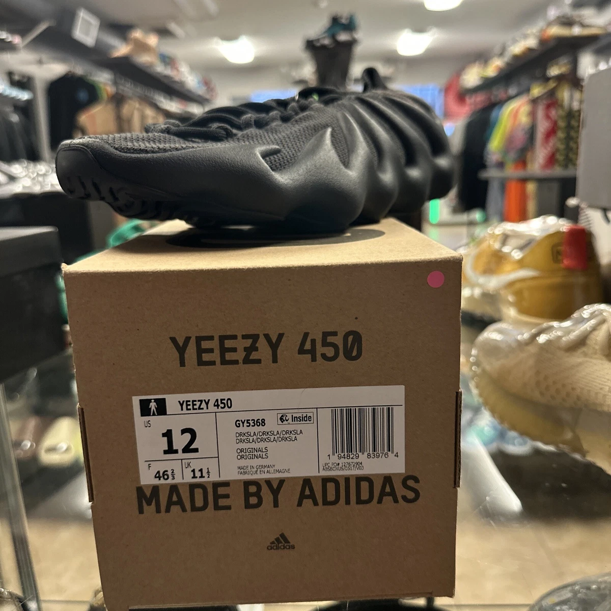 yeezy day adidas