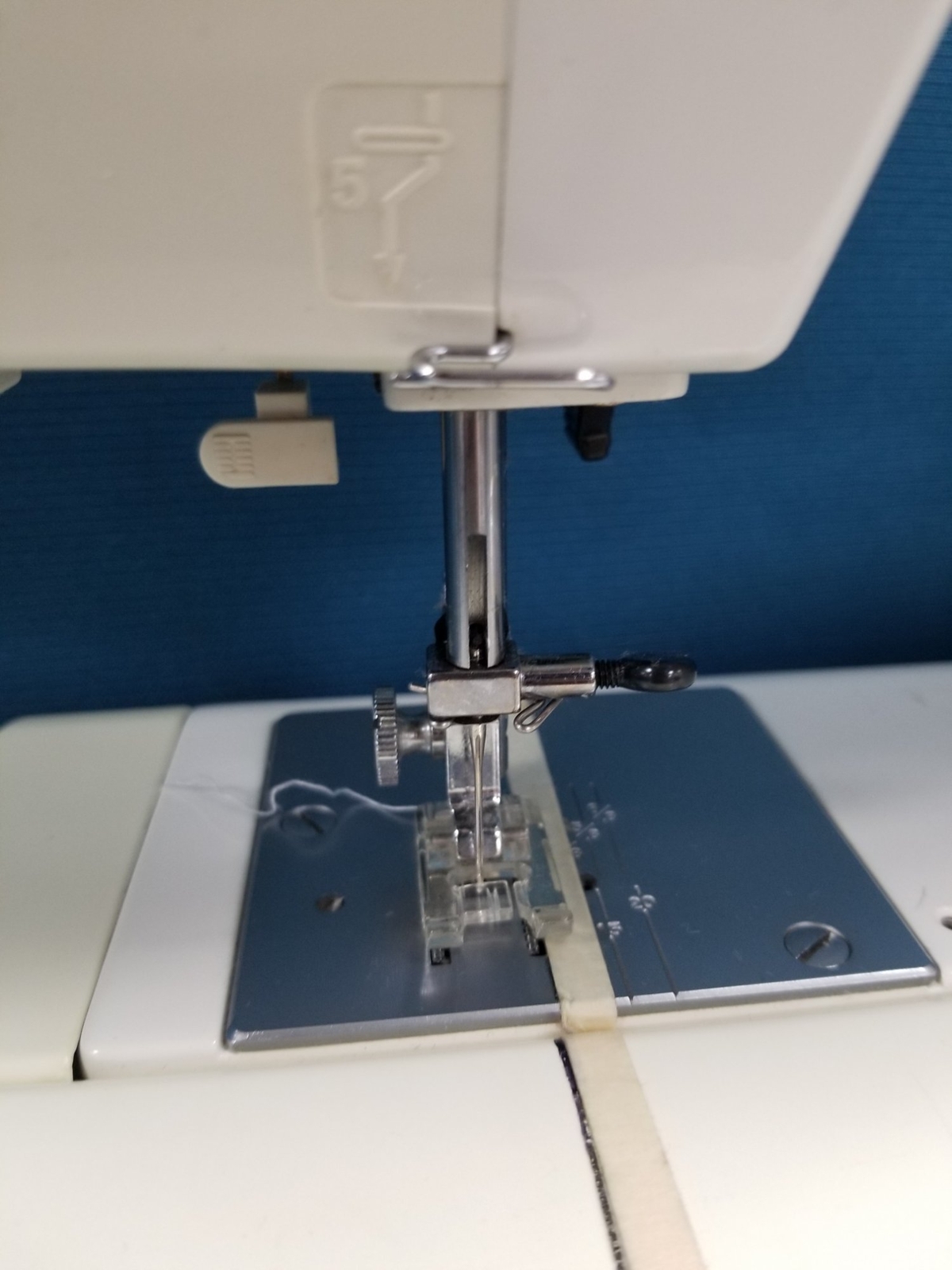 Janome ZigZag Sewing Machine Model RX 18S w/Pedal, Case TESTED/WORKING