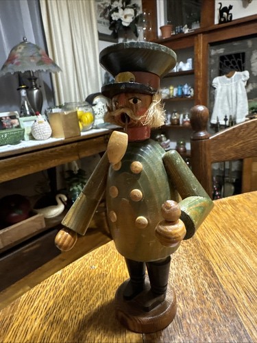 VINTAGE ERZGENBIRGE GERMANY RR CONDUCTOR SMOKER 7 3/4" - Picture 5 of 8
