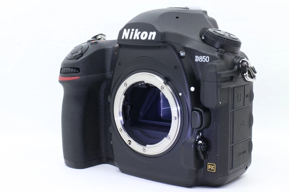 [MINT / in Box / 4267 shots ] Nikon D850 45.7 MP DSLR / Young battery #40710 - Image 2 of 4