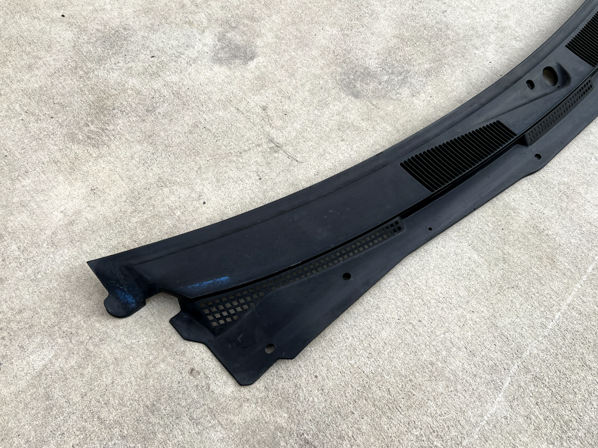 1995-1998 Nissan 240sx S14 OEM Front Windshield Wiper Cowl
