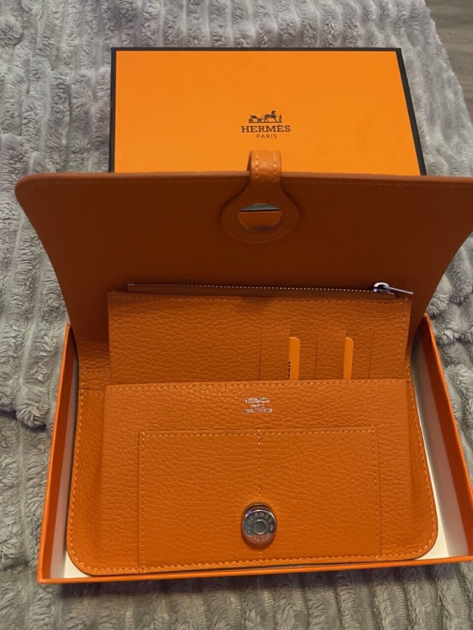 inside hermes dogon wallet