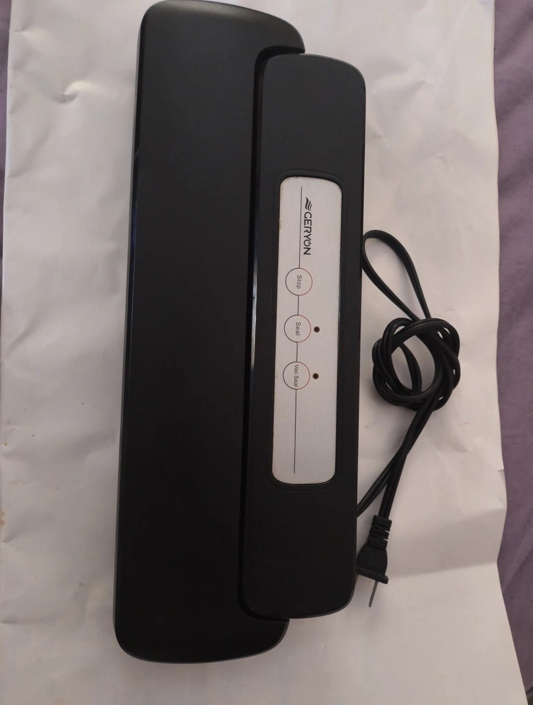 GERYON FOOD VACUUM SEALER COMPACT AUTOMATIC FOOD SAVER CUTTER E2800-C