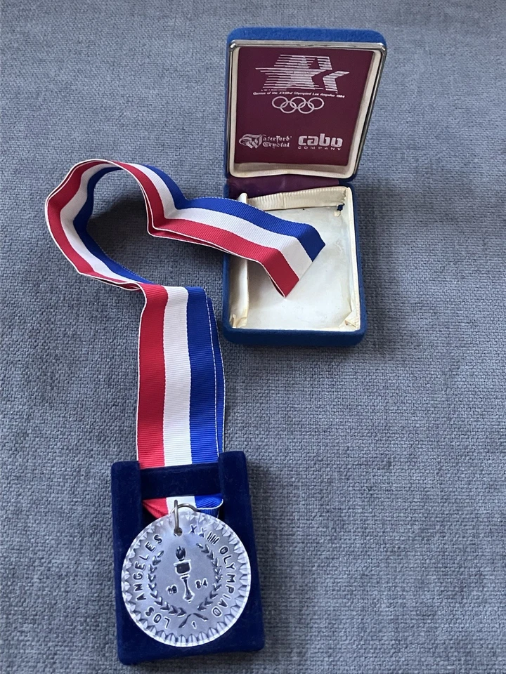 Los Angeles 1984 Glass Olympic Medal Souvenir - Image 4 of 4