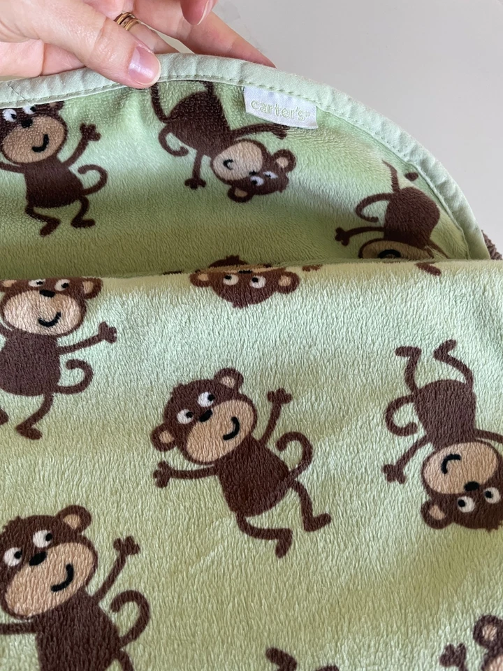 Cobertor Carters Green Monkeys bebê menino marrom Sherpa - Imagem 3 de 3