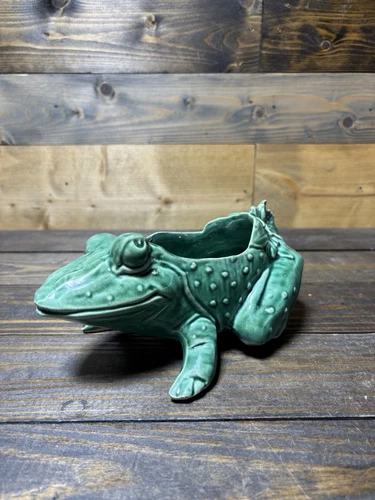 Vintage McCoy 1950's Art Pottery USA Sharp Mold Green Frog  Planter