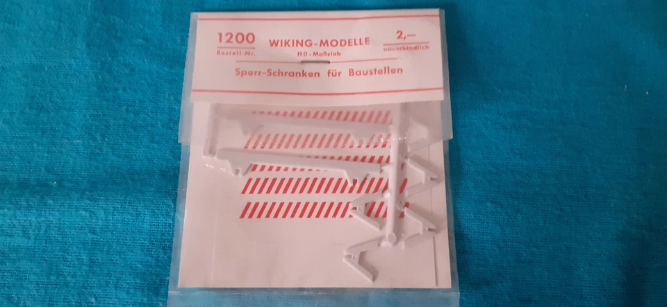2x Wiking : Warnleuchten+Sockel,  Baustellen Schranken, neu in OVP - Bild 3 von 4