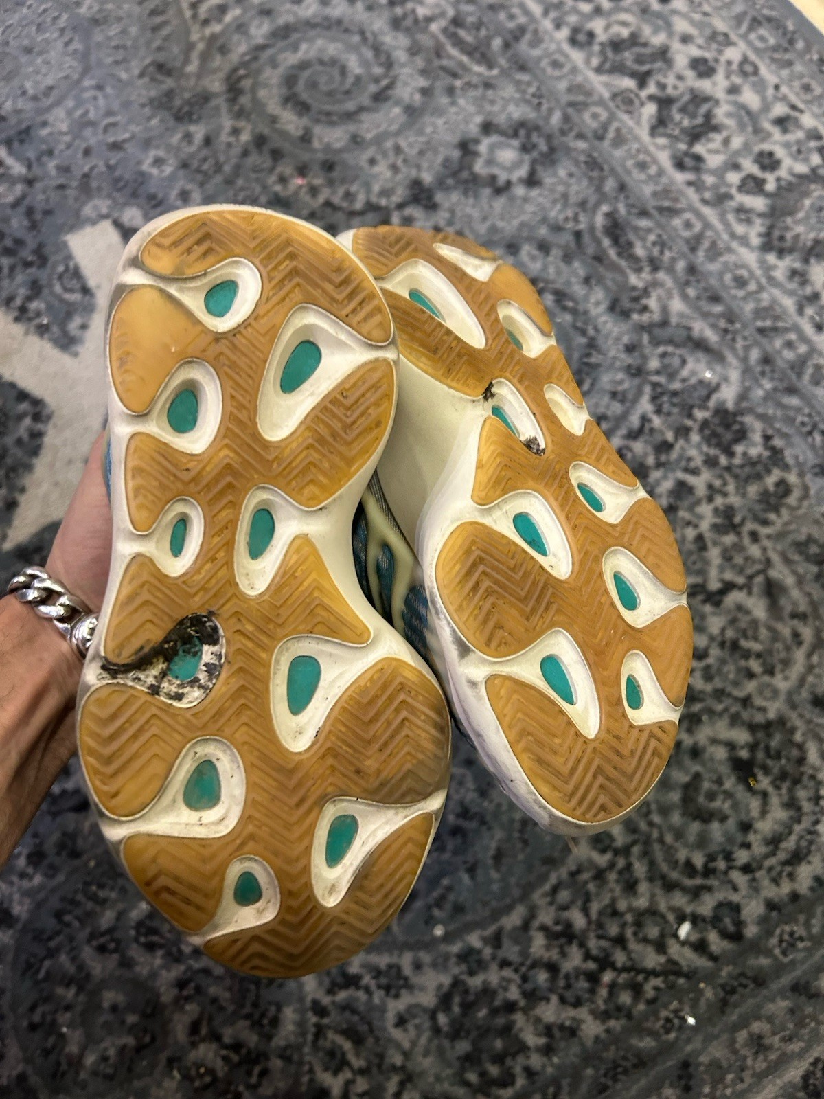 Size 4 - adidas Yeezy 700 V3 Kyanite thumbnail 7