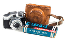1950s HIT subminiature camera  leather casing  4 rolls Panchromatic film 1956