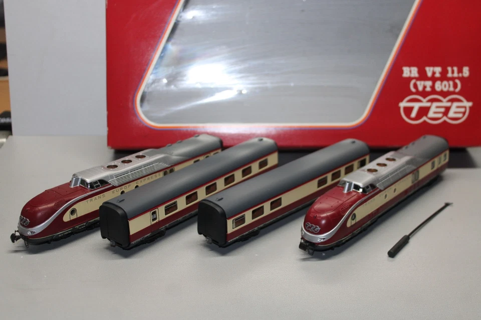Roco 04183A Dieseltriebwagenzug TEE VT 11.5 Spur H0 OVP - Bild 2 von 4