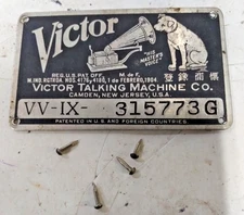 VINTAGE ANTIQUE VICTOR VV-IX VICTROLA PHONOGRAPH ID EMBLEM TAG
