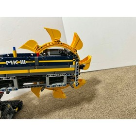 Lego Technic Bucket Wheel Excavator 42055 motorized 3,900 pieces-see description