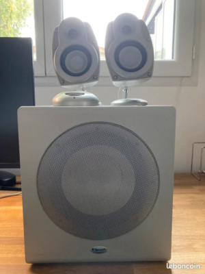 Klipsch iFi w/ two RSX-3 Silver Speaker System Subwoofer, iPod Dock & Remote