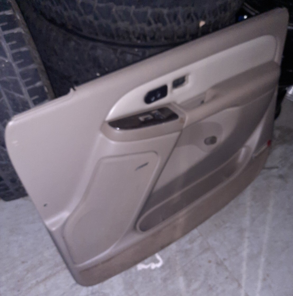 03 04 05 06 YUKON SIERRA DENALI TAN 52 passenger/right FRONT door