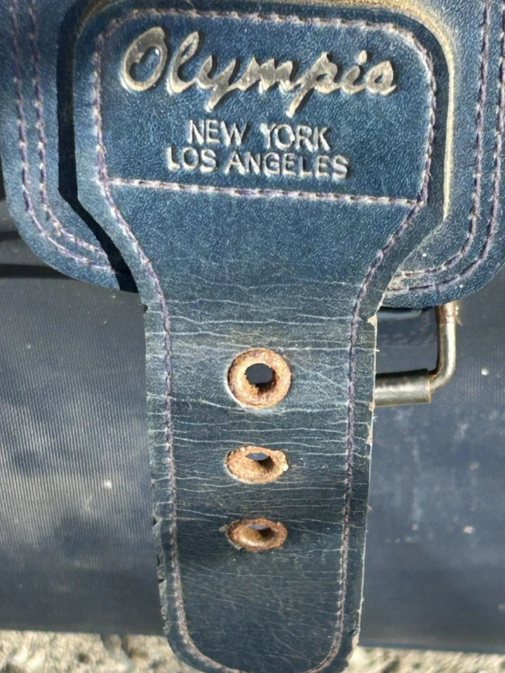 Vtg Olympia America Inc. Suitcase/Luggage 60s Navy Blue MCM Soft Side 16"x26"8" - Image 3 of 4