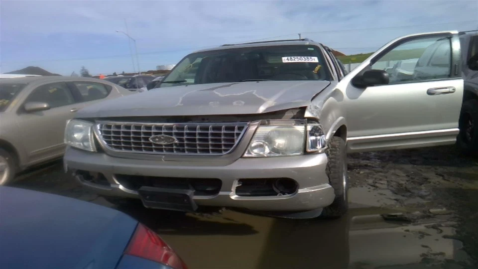 Conjunto de filtro de aire usado se adapta a: Ford Explorer 2003 4 puertas exc. Sport Trac 4,0 grados Foto 2 de 4