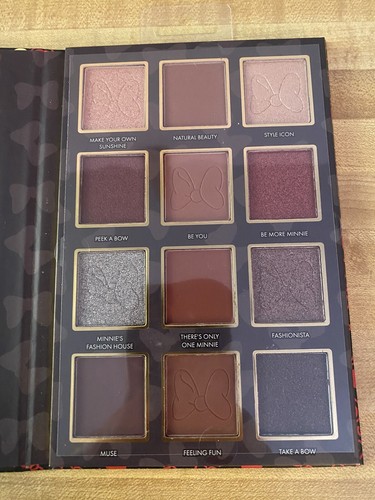 Taste Beauty Disney "Minnie Mouse" 12 Farben Lidschatten Palette mit Spiegel - Neu - Bild 5 von 6