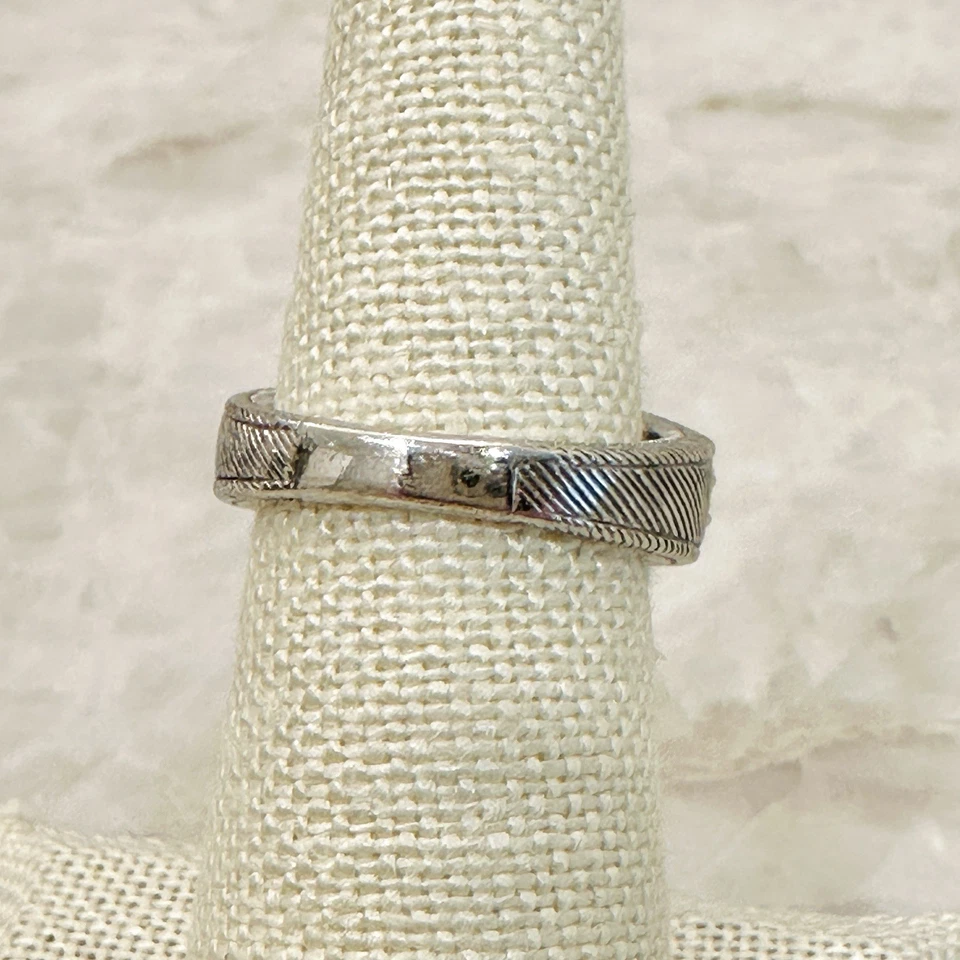 Judith Ripka SIGNED Sterling Silver Sapphire & Cubic Zirconia Ring Size 6 - Image 4 of 4