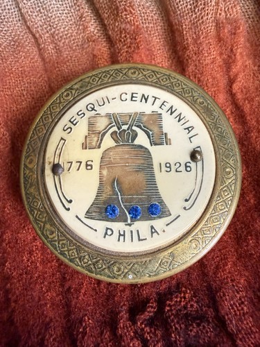 Antique Philadelphia SesquiCentennial Exposition Liberty Bell Compact