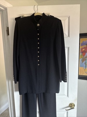 MINT! St. John Knit Basics Black 2-Piece Pant Suit Size 10