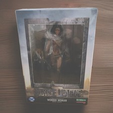 Wonder Woman Justice League  ARTFX+ Statue. New In Unopened Box 
