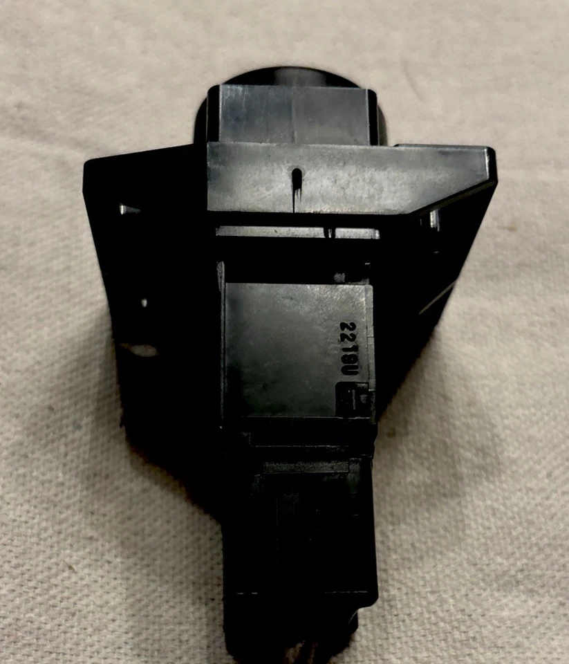 Interruptor de botón de peligro Infiniti QX4 2001-2004 OEM Foto 4 de 4