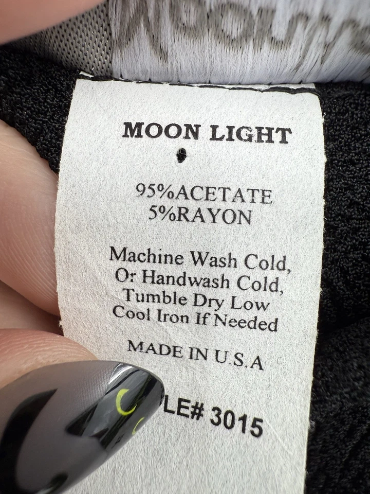 Jaqueta Moonlight Y S Moda Feminina Média Preta Arte Floral Colorida Feita nos EUA - Imagem 3 de 4