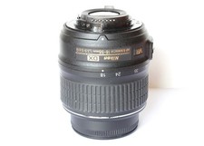 Nikon AF S Nikkor ED 18-55 mm 3.5-5.6 G VR obiettivo tenuto bene Funzionante