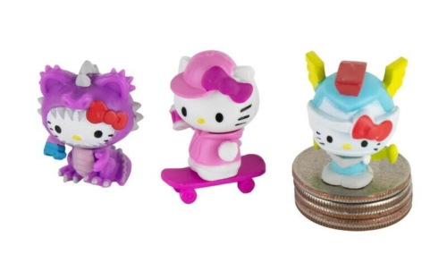 Figurines micro Hello Kitty Series 2 au monde - lot de 3 pièces - Photo 1/7
