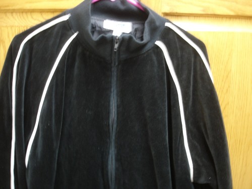 MEN'S OLEG CASSINI BLACK VELOUR JACKET SIZE M
