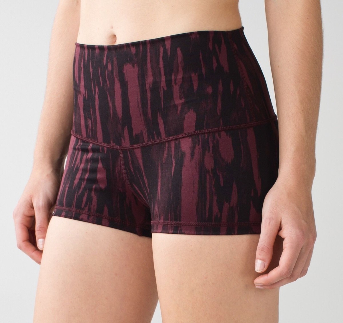Lululemon Boogie Short Roll Down Painted Animal Bordeaux W7D45S