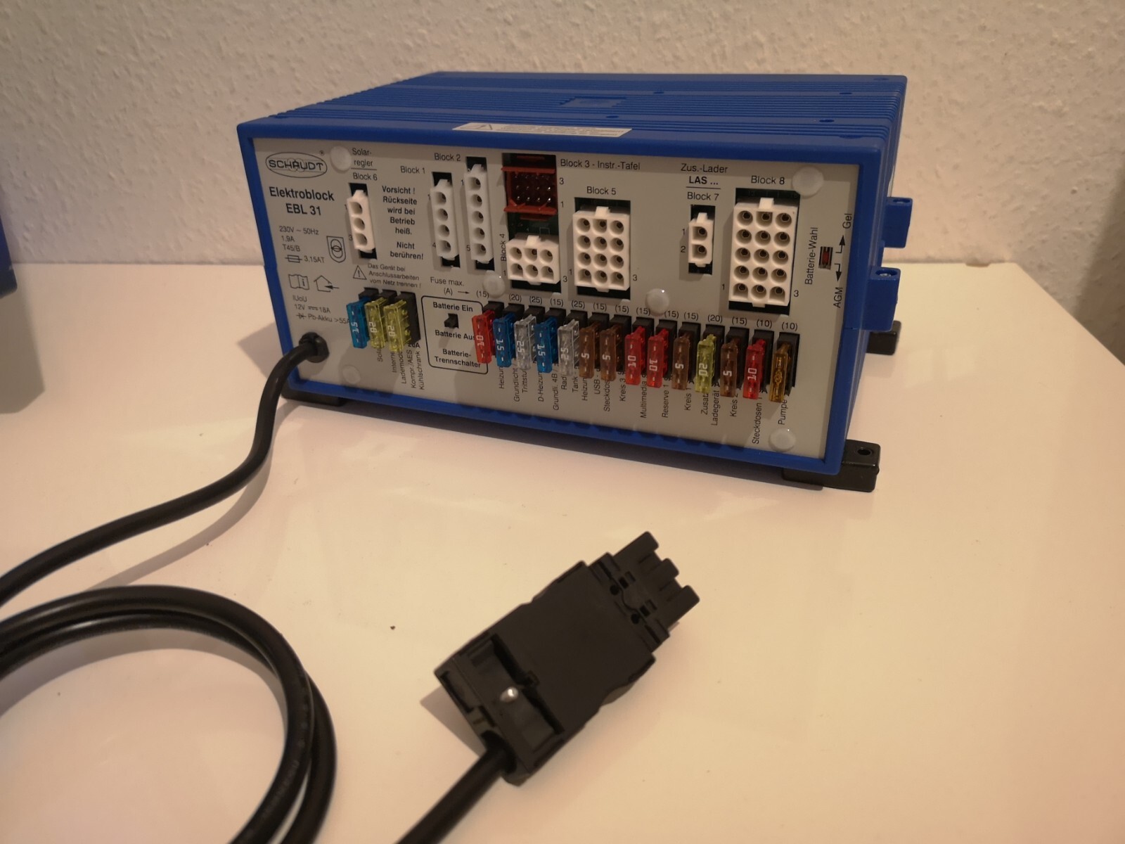 Schaudt Elektroblock EBL31437VAIn230VOut12V18AAGM / BleiGel / NEU