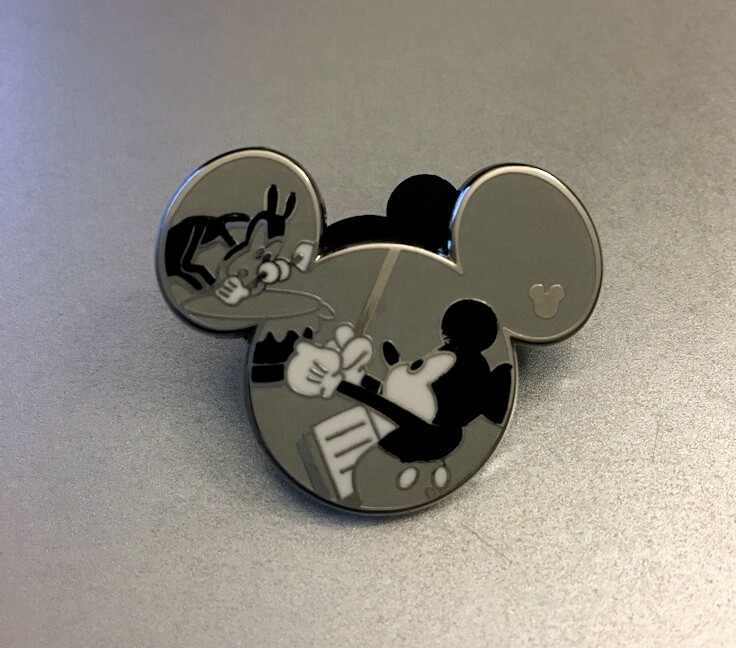 Disney 2019 Hidden Mickey " Disney Short Films " Barnyard Concert! NEW