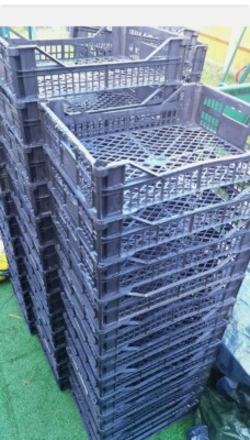 5 x Kunststoff Stapelbare Aufbewahrungsschalen Perfekt für Auto Stiefel Garagen Zum Selbermachen Pilz