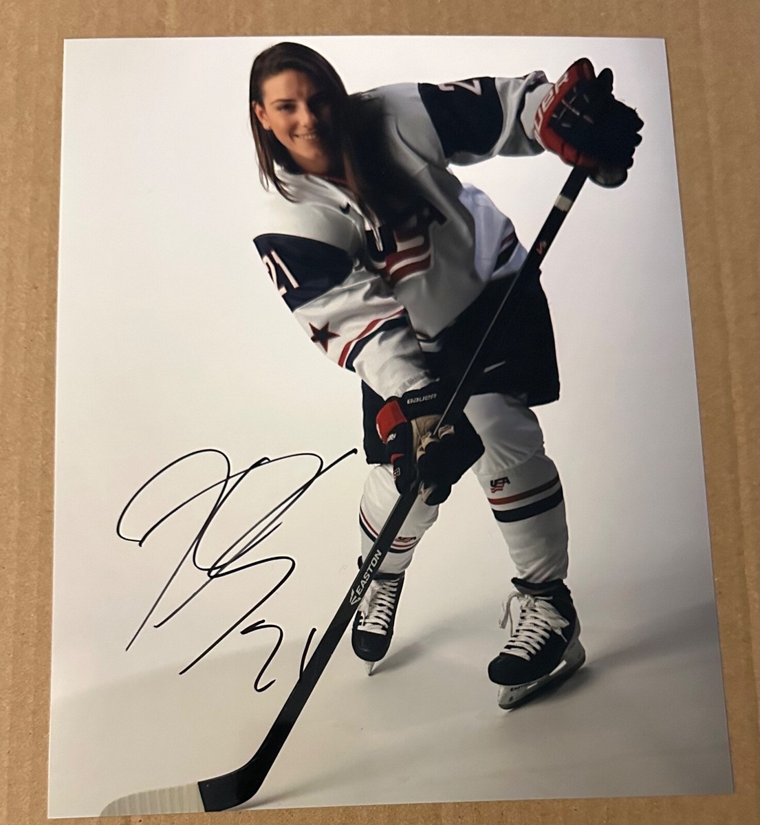 HILARY KNIGHT SIGNED PHOTO 8 X 10 AUTOGRAPHED PHOTO TEAM USA