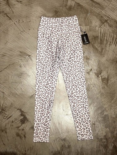 Lahana Active Womens Emari 7/8 Leopard Print Leggings Small NWT 73% Polyester 27 - Picture 1 of 5