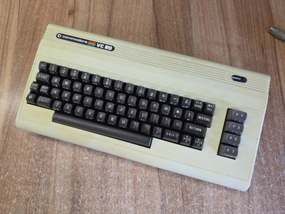 VC-20 (Vic 20) Computer gereinigt und getestet mit Diagnose ok