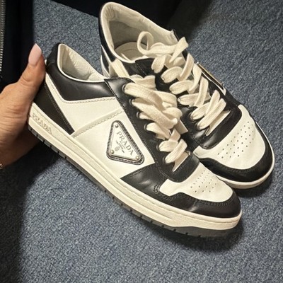 PRADA Damen Sneaker Low Top schwarz/weiß EU 36 mit Logo, Schnürung