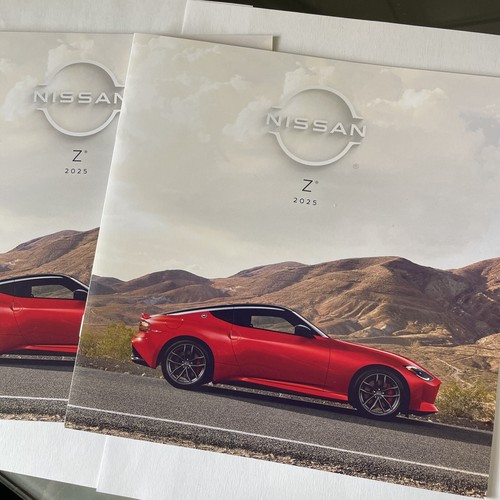 Lot of 2 2025 Nissan Z  Brochures Brand New'25  Fast Shipping  Nismo New! - Bild 1 von 7