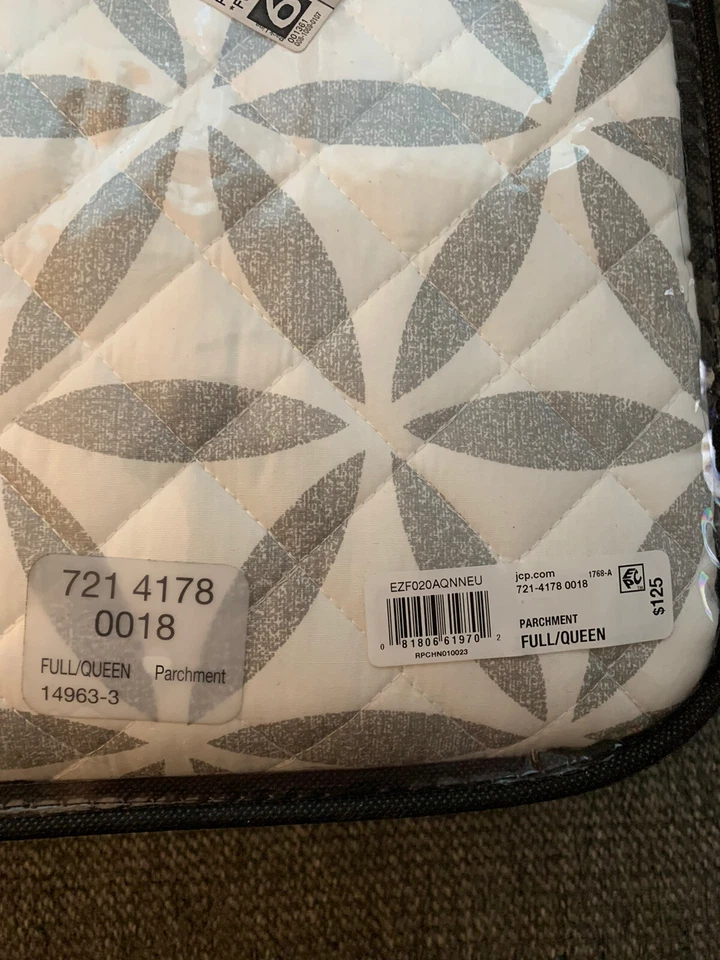 Fieldcrest Queen 仅被子 - 双面羊皮纸 — 第 3/3 张图片