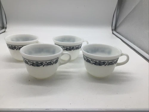 Corning Corelle Old Town Blue Onion Coffee Cups “C” Handle Lot Of 4 USA