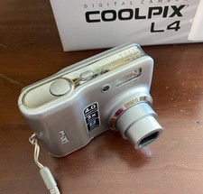 Nikon Coolpix L4 4.0 MegaPixels Digital Camera Optical Zoom Working With Box