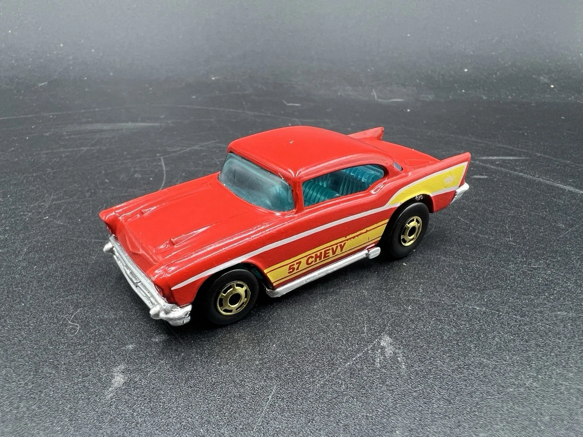 Hot Wheels Red 1957 Vehicle Year Vintage Manufacture Diecast Cars