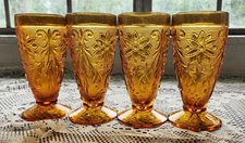 Tiara Amber Glass Daisy Pattern Iced Tea Pedastal Glasses Set of 4